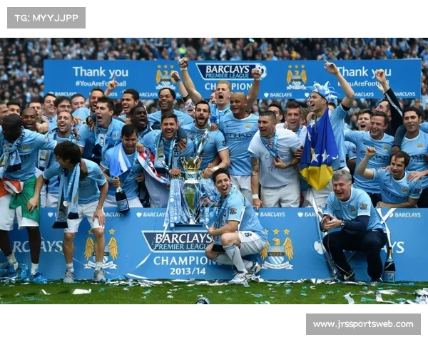 奥林匹亚科斯发布海报，主题为“在雷埃夫斯完成复仇”